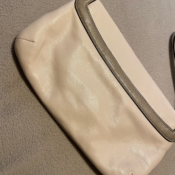 Coach leather wristlet - Coach wallet - Coach - leather clutch - Picture 4 of 10